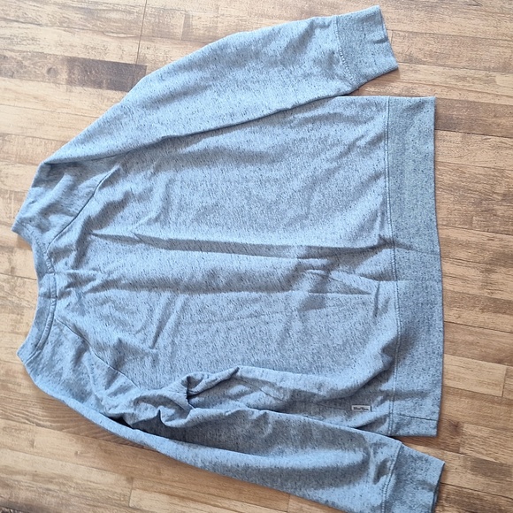 Sweater - Picture 4 of 4